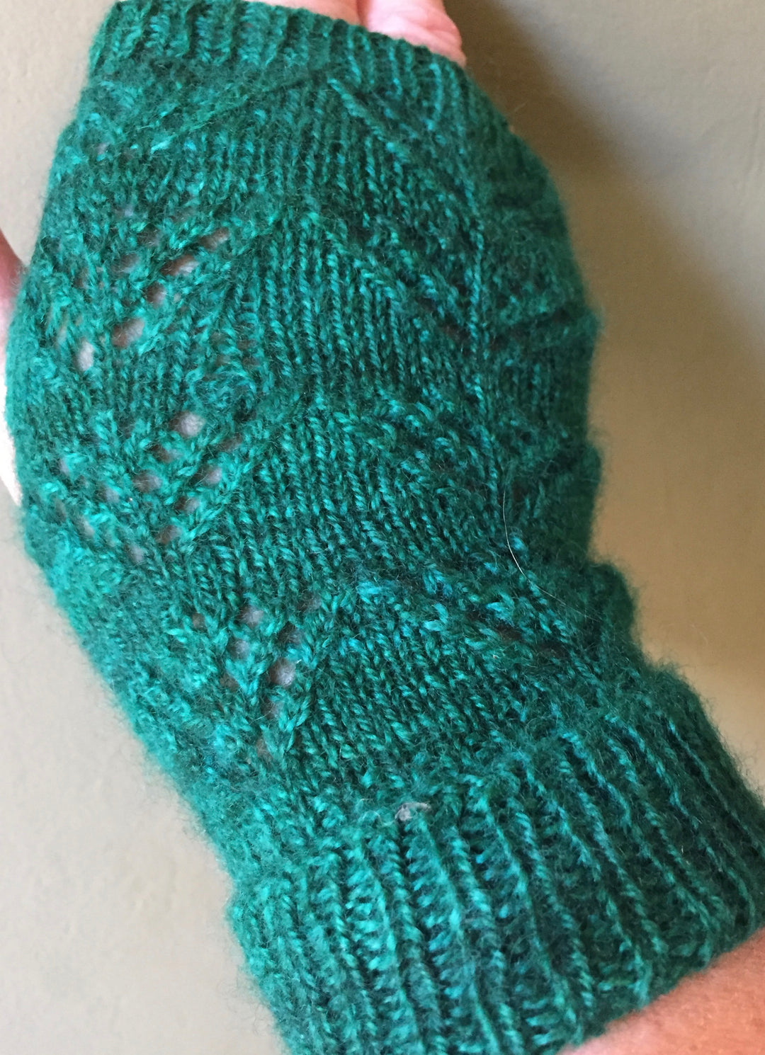 Chapel Lace Mitts Pattern
