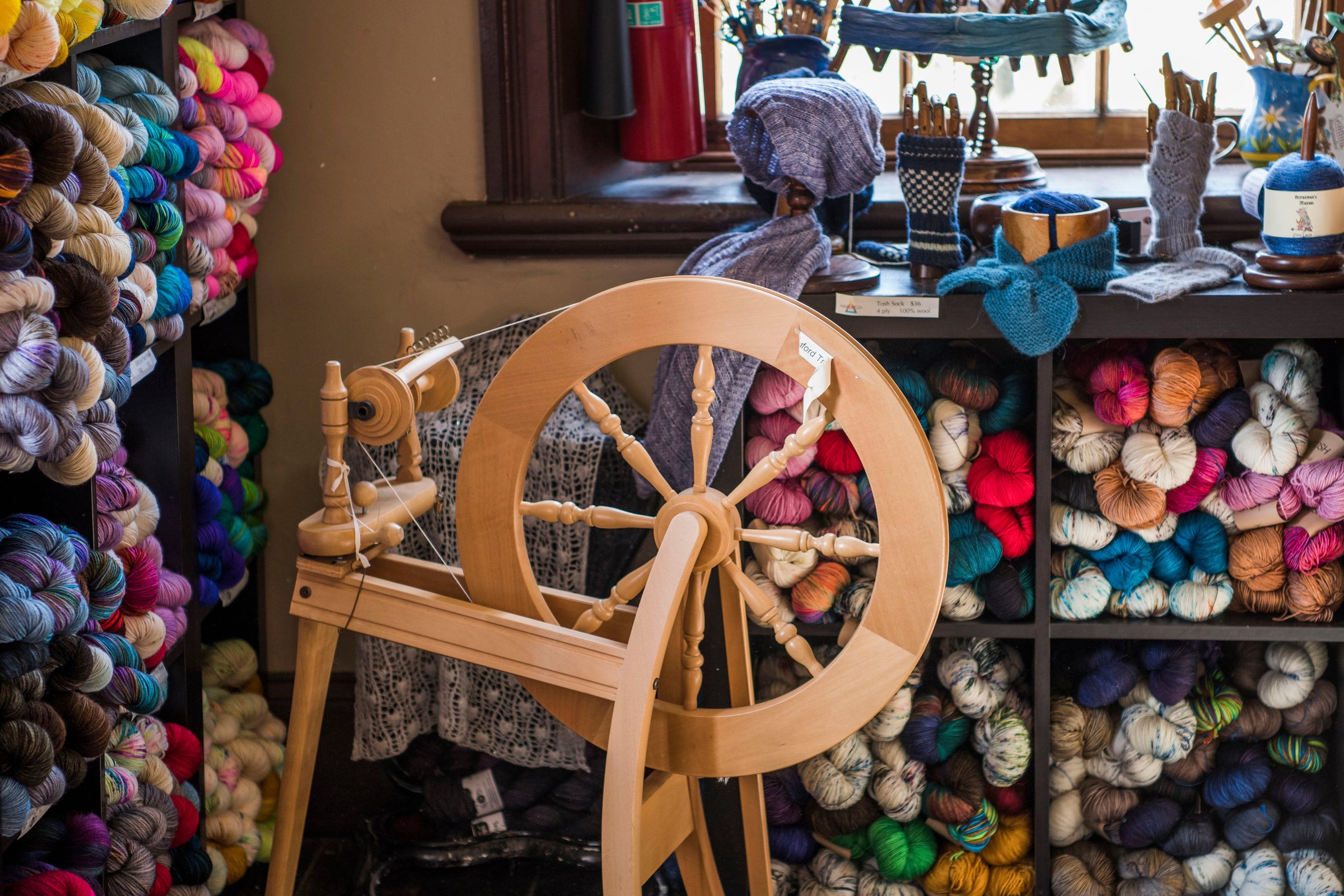 Spinning wheel and yarn