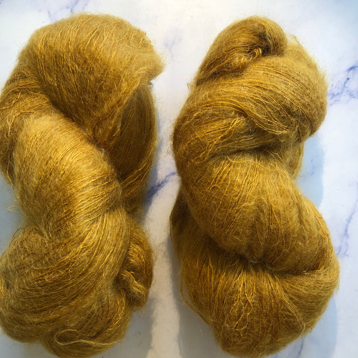 Hand Maiden (Fleece Artist) - Superkid Silk 125g