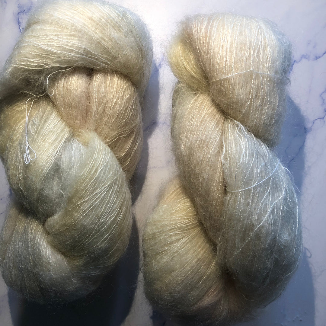 Hand Maiden (Fleece Artist) - Superkid Silk 125g