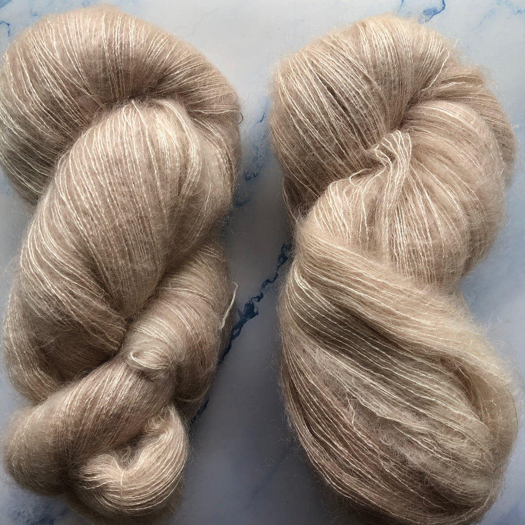 Hand Maiden (Fleece Artist) - Superkid Silk 125g