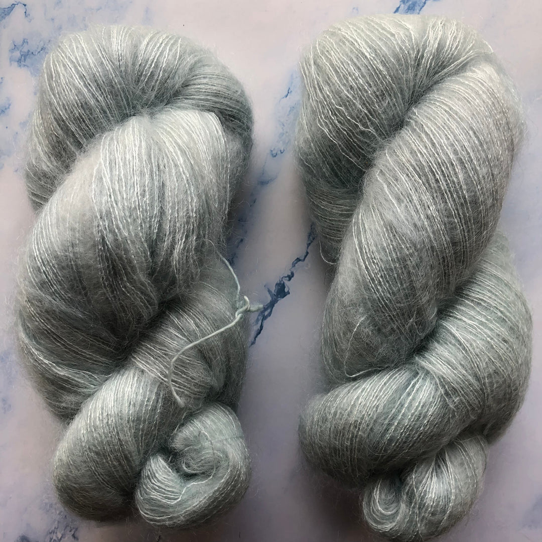 Hand Maiden (Fleece Artist) - Superkid Silk 125g