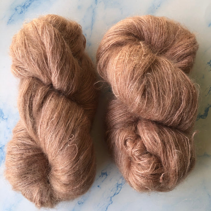 Hand Maiden (Fleece Artist) - Superkid Silk 125g