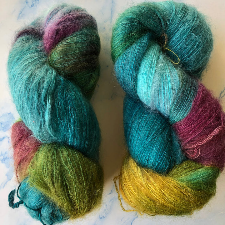 Hand Maiden (Fleece Artist) - Superkid Silk 125g