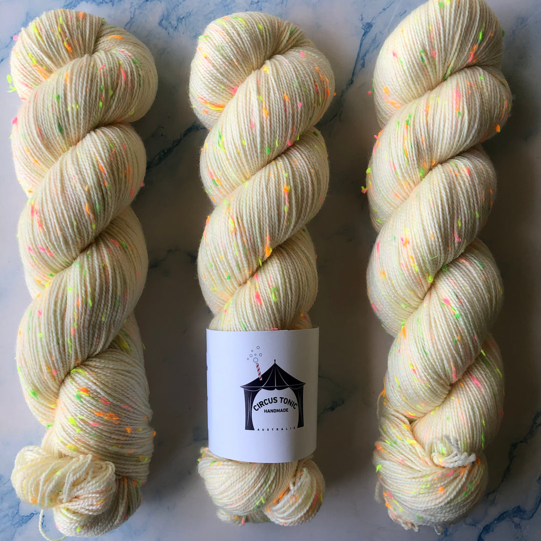 Circus Tonic Shindig Donegal Tweed  Fingering