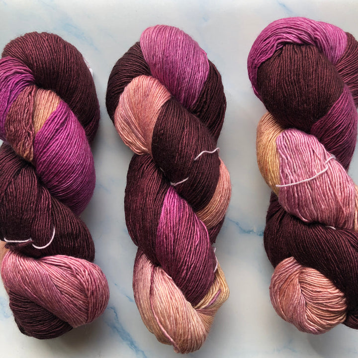 Hand Maiden - Mini Maiden